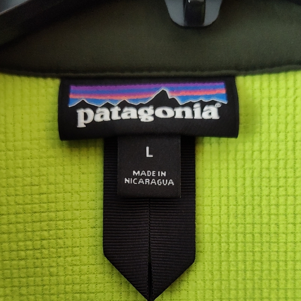 Patagonia Lime Green and Dark Olive Lightweight Softshell Jacket - Picture 2 of 3